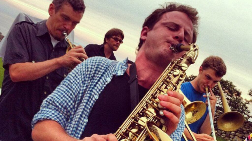 Σύνολο Βαλκανικών Χάλκινων με τον Fausto Sierakowski